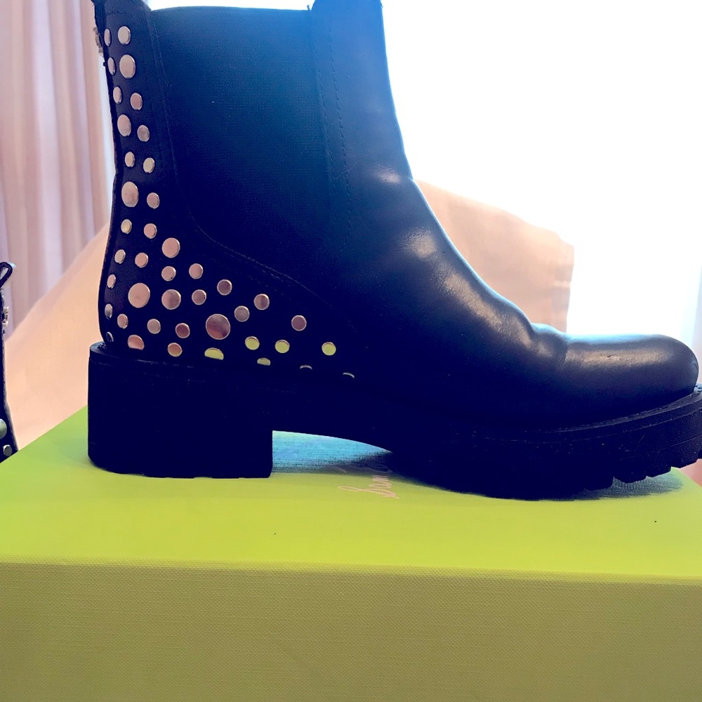 Sam Edelman Ankle Boots, black leather , studded, worn very little.